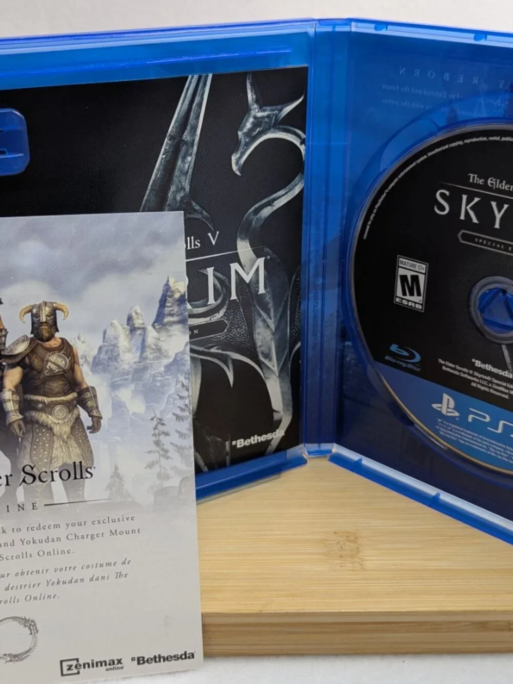 Elder Scrolls V: Skyrim -- Special Edition (PlayStation 4, 2016) CIB Tested!